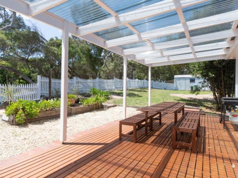 Classic Beach House In Rye - Rent Accommodation 3