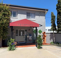 Crest Motor Inn - Rent Accommodation