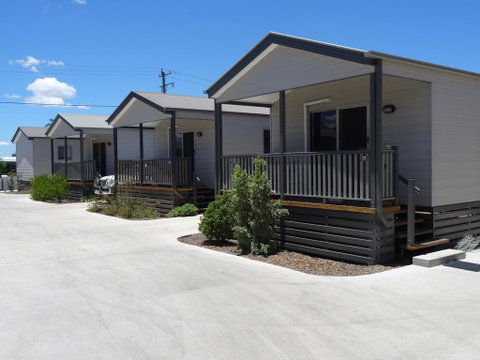 Dalby Tourist Park - Rent Accommodation 1