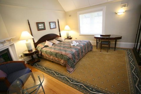 Darcy's Hotel - Rent Accommodation 3