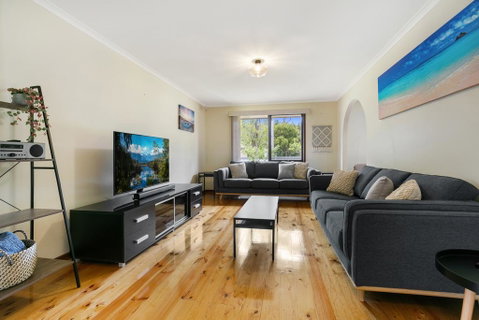 Family Getaway - Walk To Bay Beach - Rent Accommodation 0