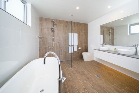 Harbour Cove - Rent Accommodation 2