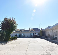 Hillview Motel - Rent Accommodation