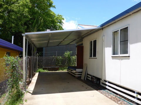 Kenny's Cabin - Rent Accommodation 0