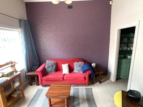 Kite St - Centre Of Orange - Walk Everywhere - Rent Accommodation 1