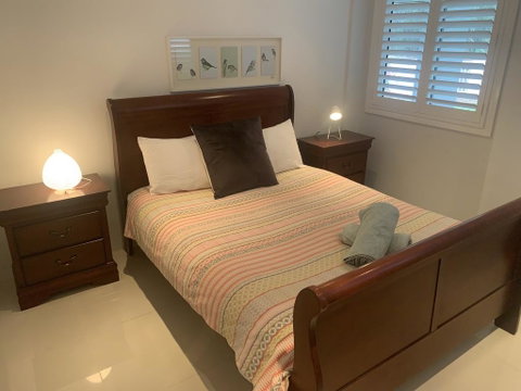 Lakefront Peace Apartments - Rent Accommodation 1