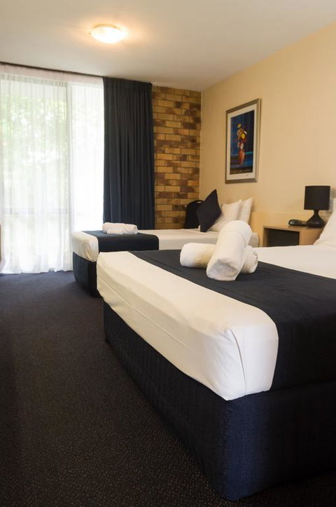 Lancaster Court Motel - Rent Accommodation 3