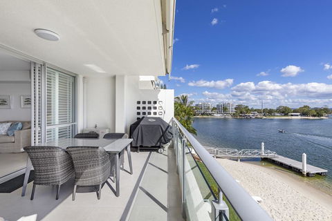 Las Rias Holiday Apartments - Rent Accommodation 1