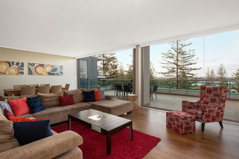 Mantra The Observatory - Rent Accommodation 1