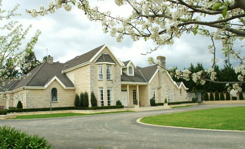 Montfort Manor - Rent Accommodation 0