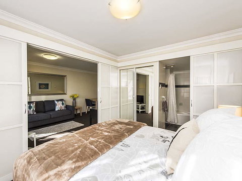 Subiaco Village 28 - Rent Accommodation 9