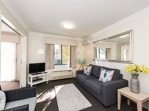 Subiaco Village 28 - Rent Accommodation 2