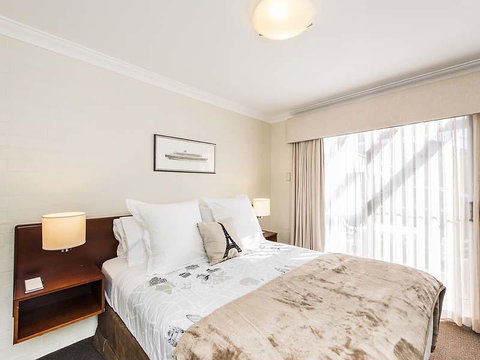 Subiaco Village 28 - Rent Accommodation 8