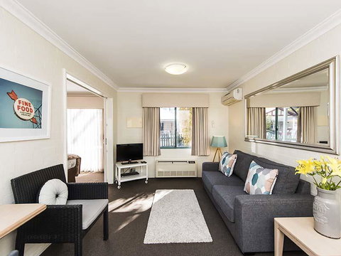 Subiaco Village 28 - Rent Accommodation 1