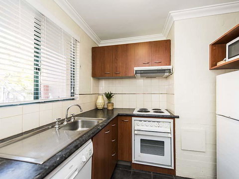 Subiaco Village 28 - Rent Accommodation 13