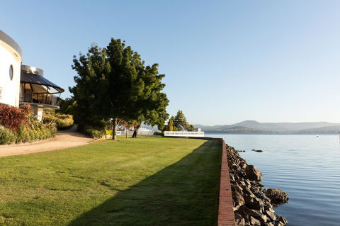 Wrest Point - Rent Accommodation 1