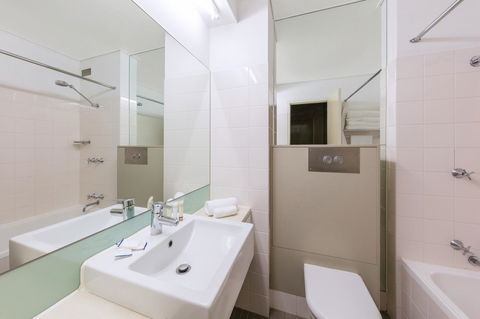Best Western Plus Launceston - Rent Accommodation 10