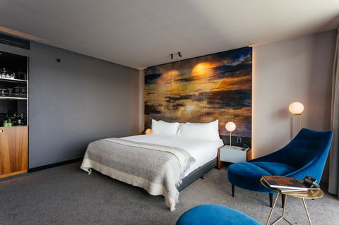 MACq 01 Hotel - Rent Accommodation 7
