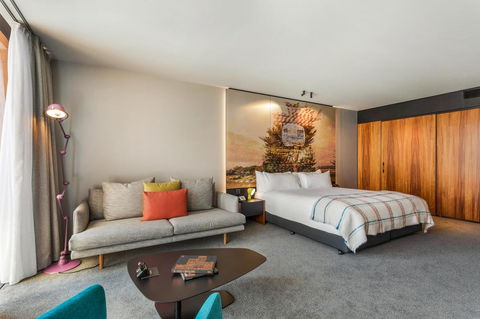MACq 01 Hotel - Rent Accommodation 1