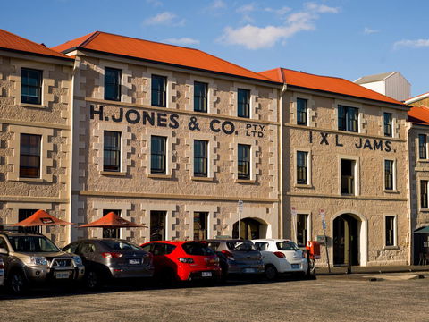 The Henry Jones Art Hotel - Rent Accommodation 5