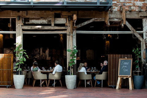 The Henry Jones Art Hotel - Rent Accommodation 7