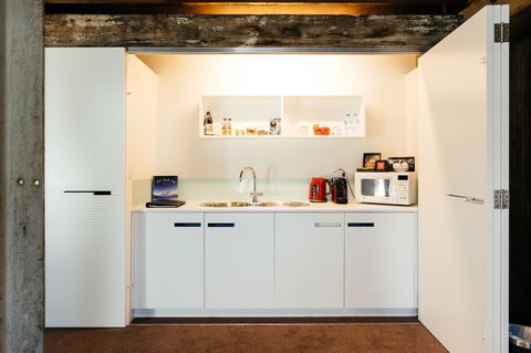 The Henry Jones Art Hotel - Rent Accommodation 31