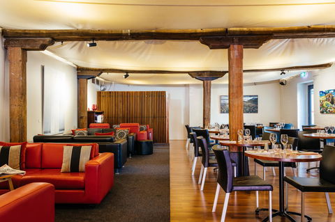 The Henry Jones Art Hotel - Rent Accommodation 32