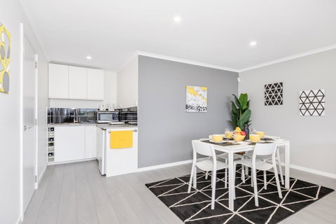 Views Forever - Devonport - Rent Accommodation 7