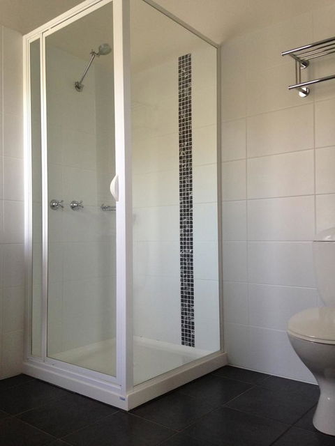 Auldington Hotel - Rent Accommodation 18