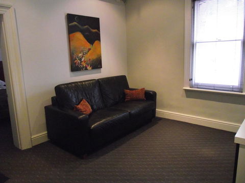 Auldington Hotel - Rent Accommodation 34