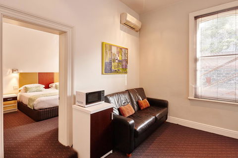 Auldington Hotel - Rent Accommodation 16