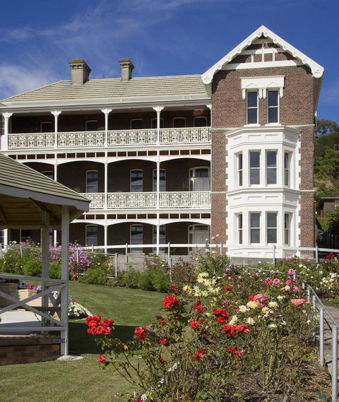 Auldington Hotel - Rent Accommodation 0