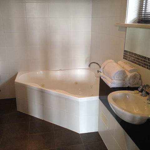 Auldington Hotel - Rent Accommodation 20