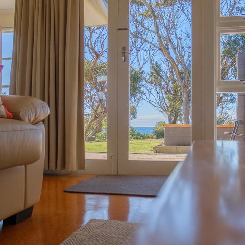 Cod Rock Point - Rent Accommodation 14