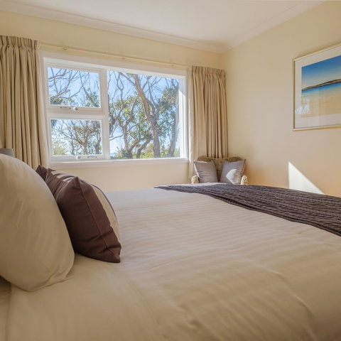 Cod Rock Point - Rent Accommodation 12