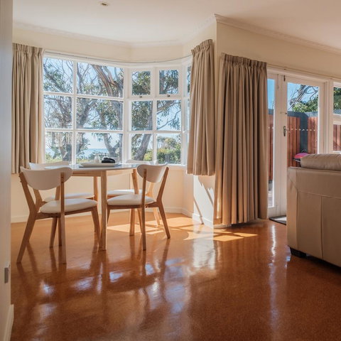 Cod Rock Point - Rent Accommodation 13