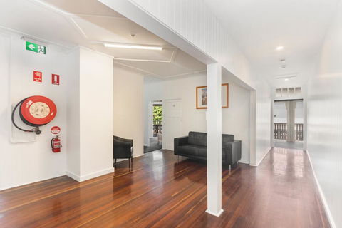 Newmarket Hotel - Rent Accommodation 3