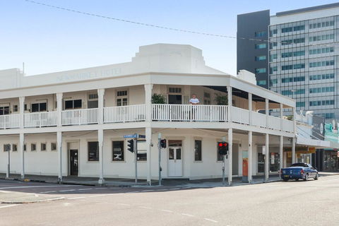 Newmarket Hotel - Rent Accommodation 2