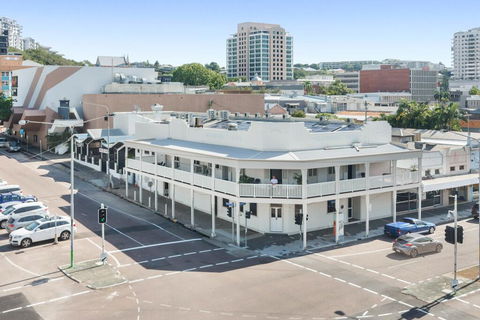 Newmarket Hotel - Rent Accommodation 0