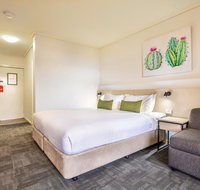 Nightcap at Shoppingtown Hotel - Rent Accommodation