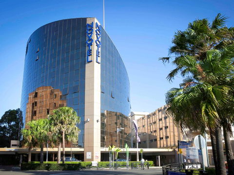 Novotel Sydney Parramatta - Rent Accommodation 0