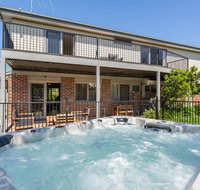 Ocean Breeze Retreat - with spa and space - Rent Accommodation