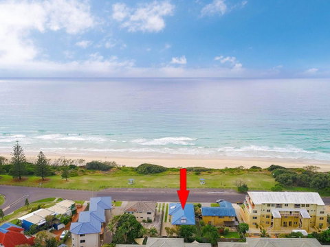Pippi View 2 (Top) - Across The Road From The Beach! - Rent Accommodation 0