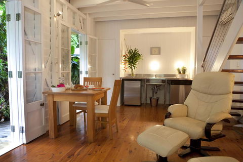 Port Douglas Cottage & Lodge - Rent Accommodation 3