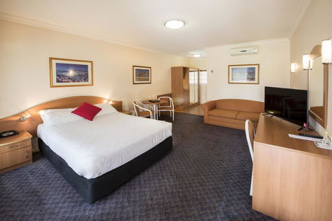 Quality Inn Penrith Sydney - Rent Accommodation 2
