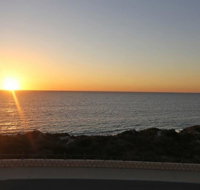Quinns Beach Stay One - Rent Accommodation