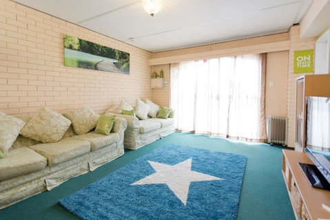 Quinns Beach Stay One - Rent Accommodation 1