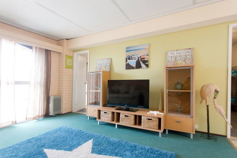 Quinns Beach Stay One - Rent Accommodation 2