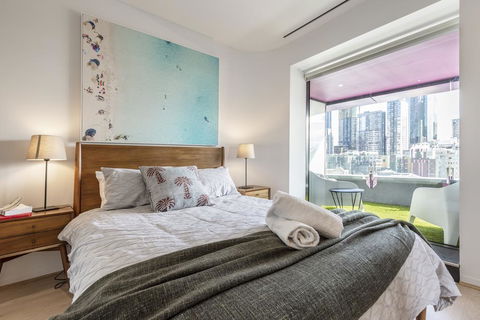 QV2 APARTMENT ON SWANSTON ST - Rent Accommodation 0