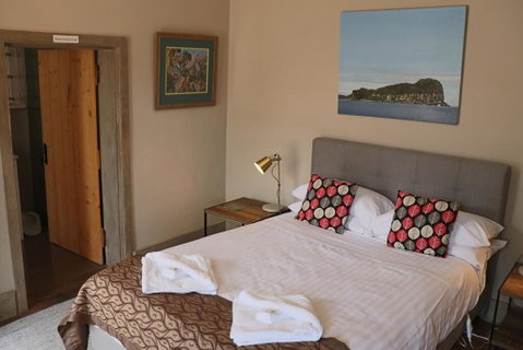 Robinson Cottage - Rent Accommodation 1